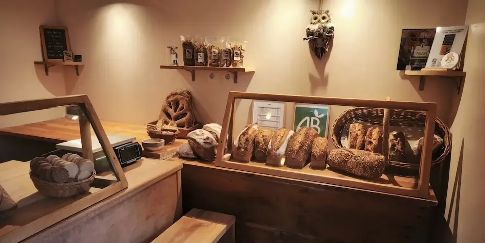 Le fournil de Pain Libre au village d'Auzet.